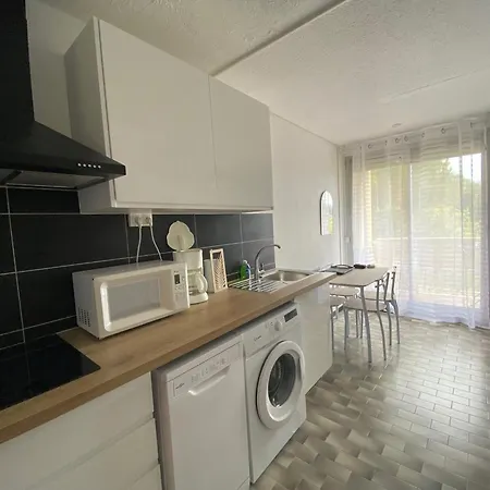 Cosy Avec Balcon, Proche Des Thermes, Animaux Admis, Climatise, Classe 2 Etoiles - Fr-1-503-180